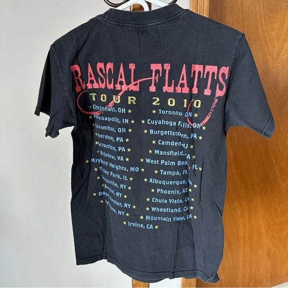 2/$30 || Rascal Flatts 2010 Tour Tee - Picture 4 of 4